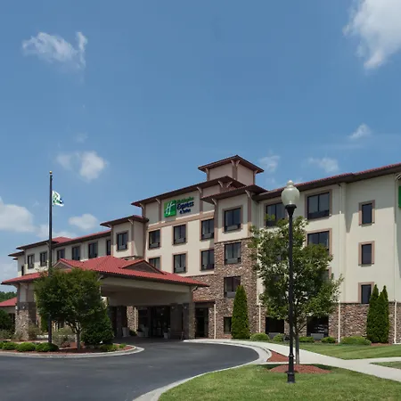 Holiday Inn Express & Suites Lexington North West-The Vineyard By Ihg-2