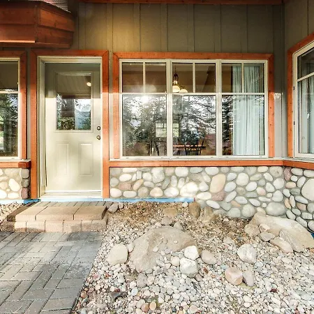 Patricia Lake Bungalows-2