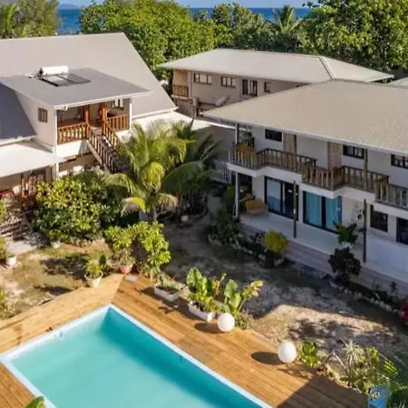 Le Lagon Bleu Guest House By Hyde Tide-3