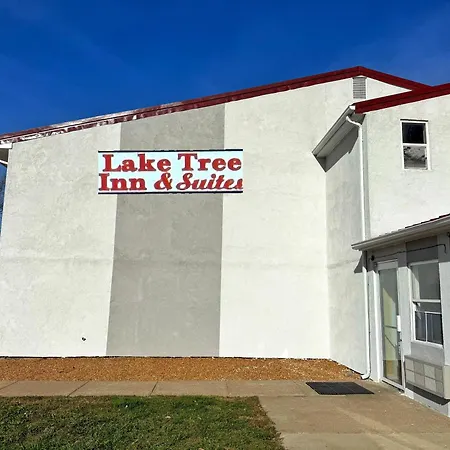 Lake Tree Inn & Suites-2