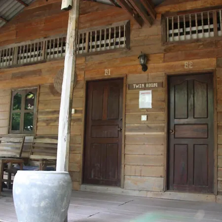 Fish Island Bungalows-3