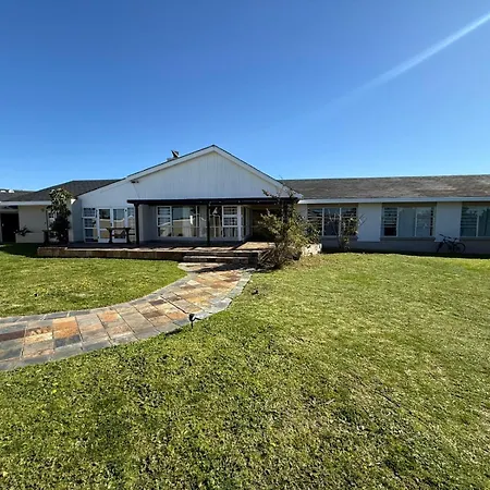 La Maison On 37 Admiralty Way, Summerstrand, Port Elizabeth-3