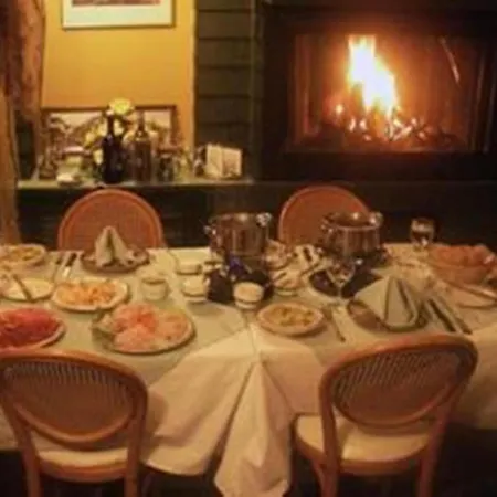 Auberge Mountain View Inn-3
