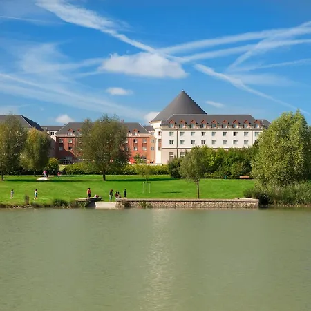 Grand Magic Hotel Marne La Vallée-3