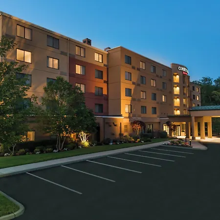 Courtyard By Marriott Providence Lincoln-3