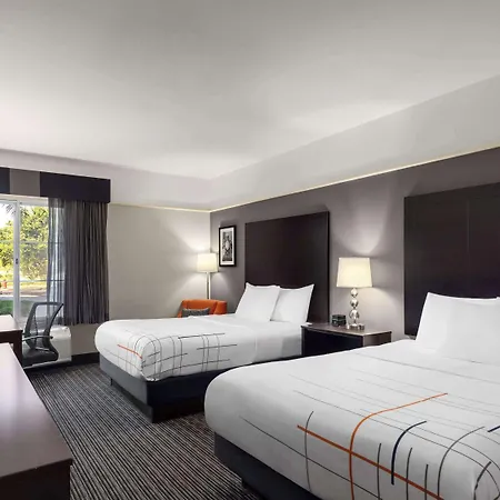 La Quinta By Wyndham Santa Clarita - Valencia-2