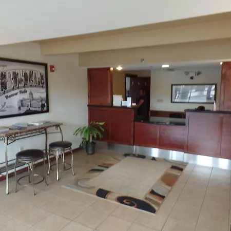 Super 8 By Wyndham Beaver Falls-3