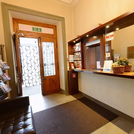 Hotel Du Marche-2