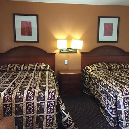 Hacienda Motel-3