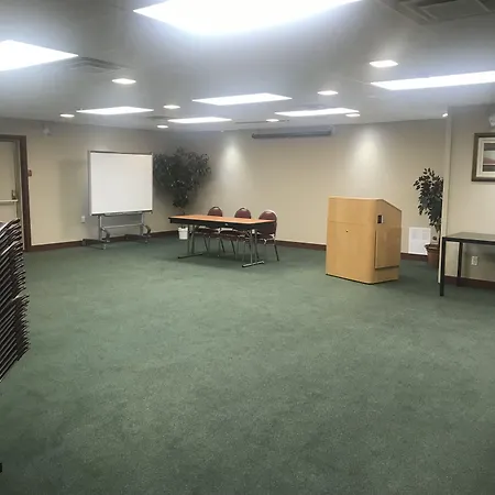 Airport Inn-3