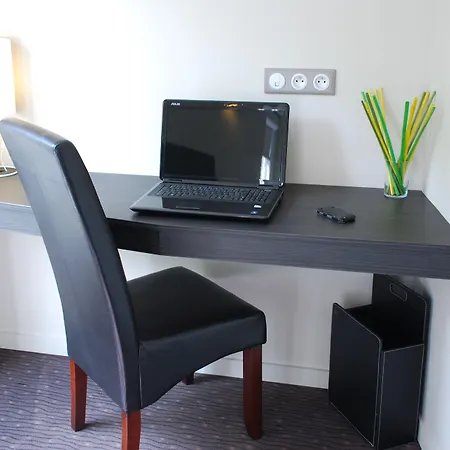 Ruthenium Hotel-2