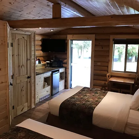 Port Hardy Cabins-2