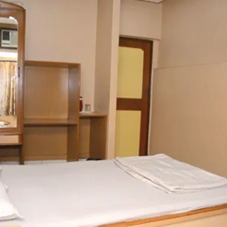 Hotel Pushpak International-3
