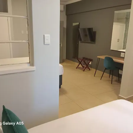 Bayside Self Catering And Hotel 14 Monty Naicker Pinestreet Durban-2