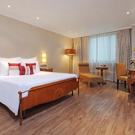 Windsor Plaza Hotel-3
