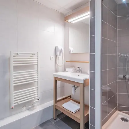 Comfort Aparthotel Cannes Mandelieu-3