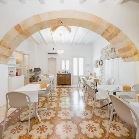 Antico Mondo Rooms & Suites-2