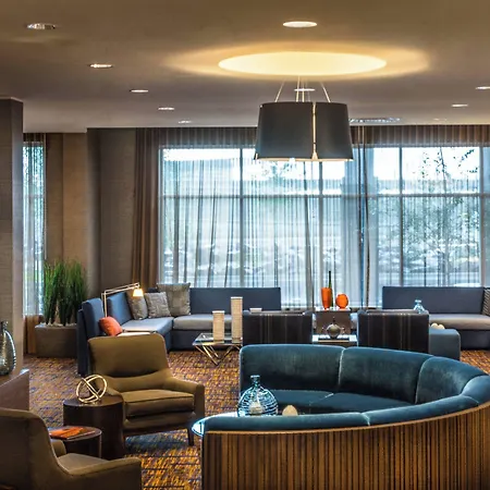 Courtyard By Marriott Winnipeg Airport-2