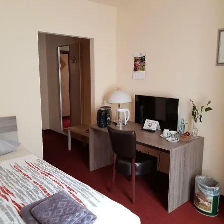 Hotel Zwei Linden-3