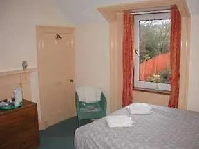 Dunroamin Hotel