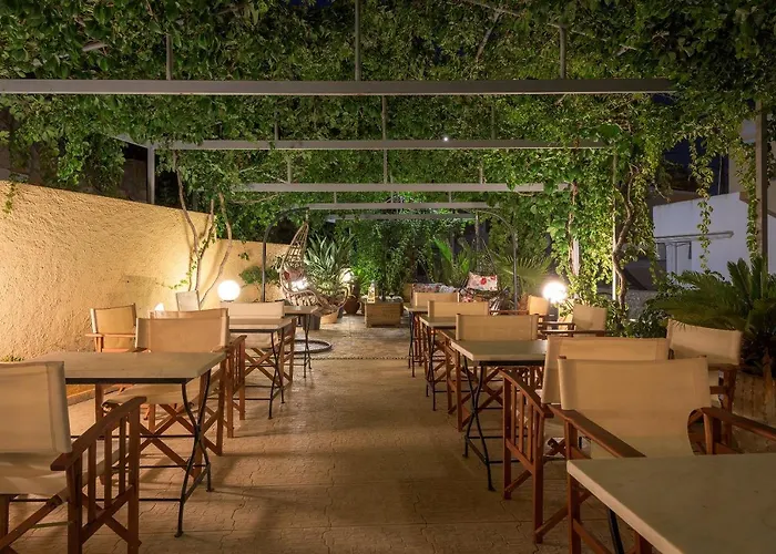 Grace Hotel & Studios