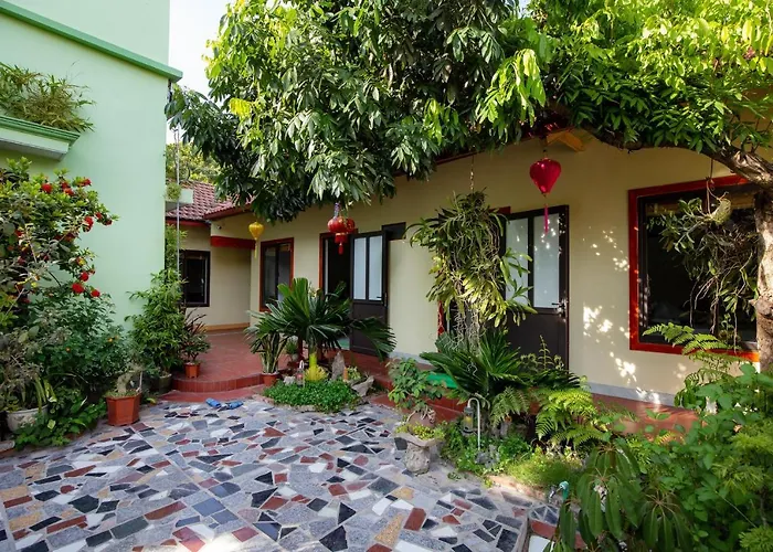 Tam Coc Lotus Flower Homestay