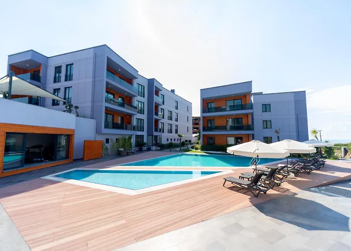 Green Hills Suites