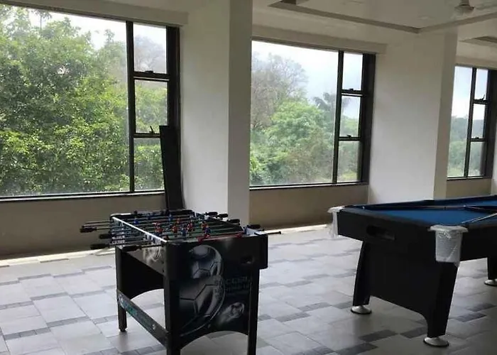 Hotel Lalit Inn