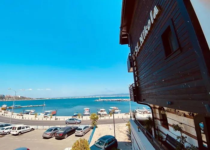 Family Hotel Saint Nikola Free Parking