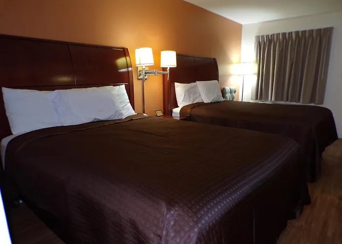 Carry On Inn & Suites