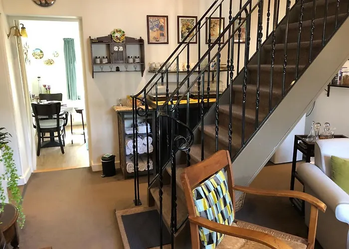 Walnut Lodge Bed & Breakfast