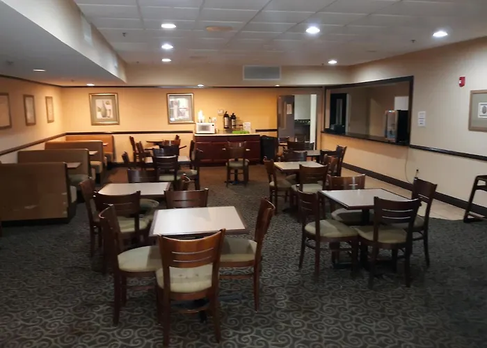 Oyo Hotel Phenix City Central