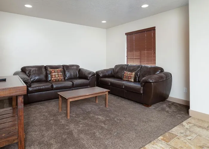 Duchesne Suites