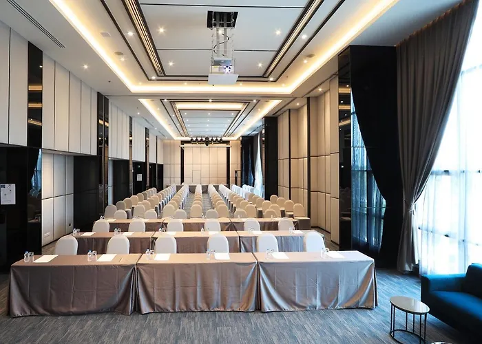 Fortune Saeng Chan Beach Hotel Rayong - SHA Plus