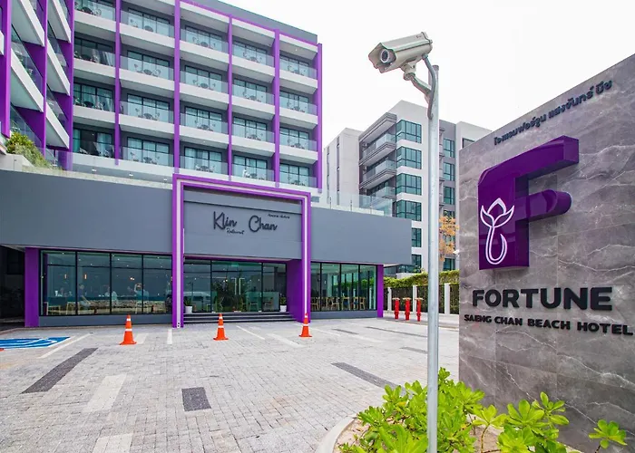 Fortune Saeng Chan Beach Hotel Rayong - SHA Plus