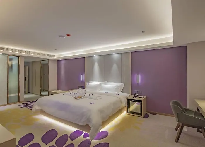 Lavande Hotel Nanchang Shuanggang Metro Station Caida University