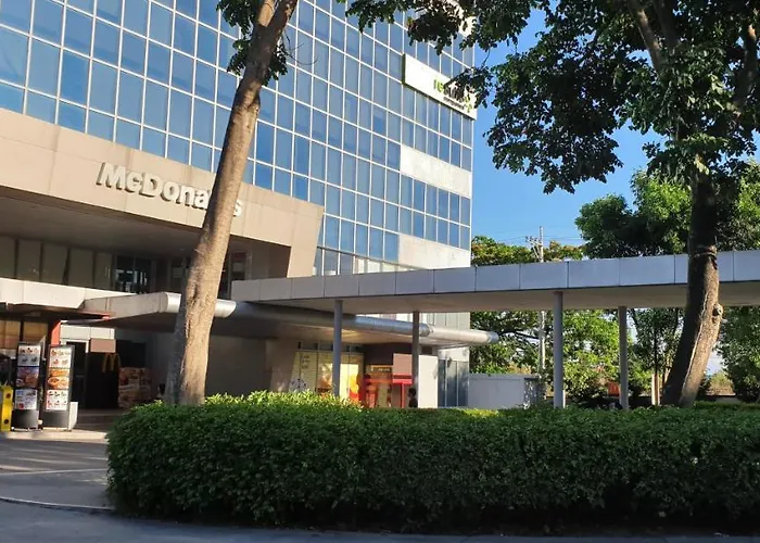 Mactan Newtown With Sun Set And Garden View