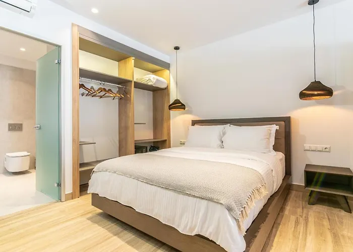 Fns Lounge Suites