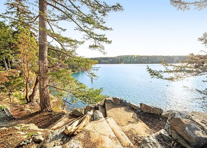 Kingfisher Cove Hideaway
