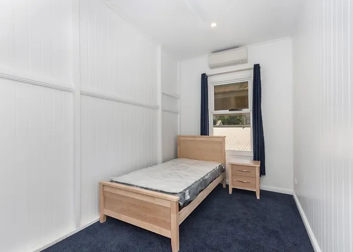 Newmarket Hotel