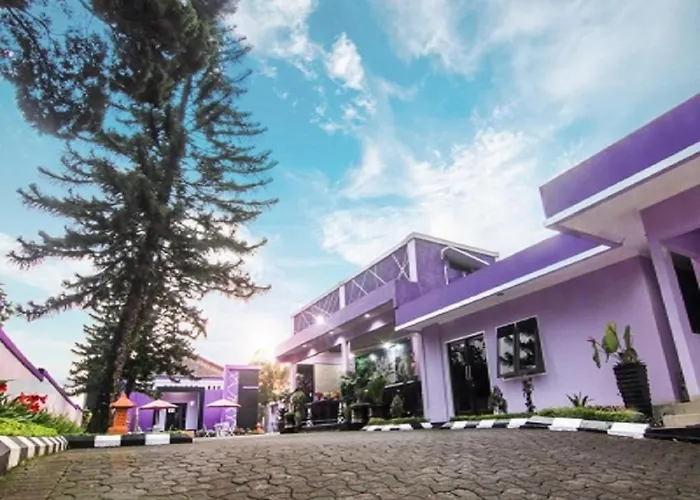 Hotel Signature Mandala Kencana