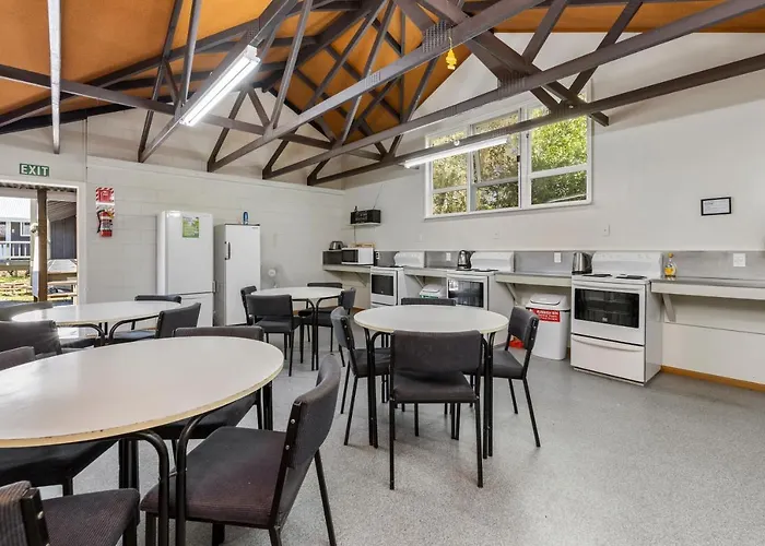 Sportsmans Lodge