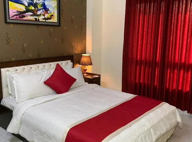 Hotel Grand Circle Inn