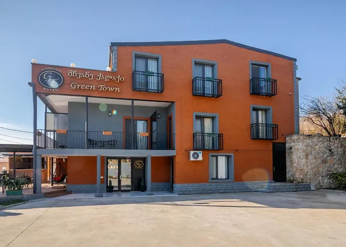 Hotel Green Town