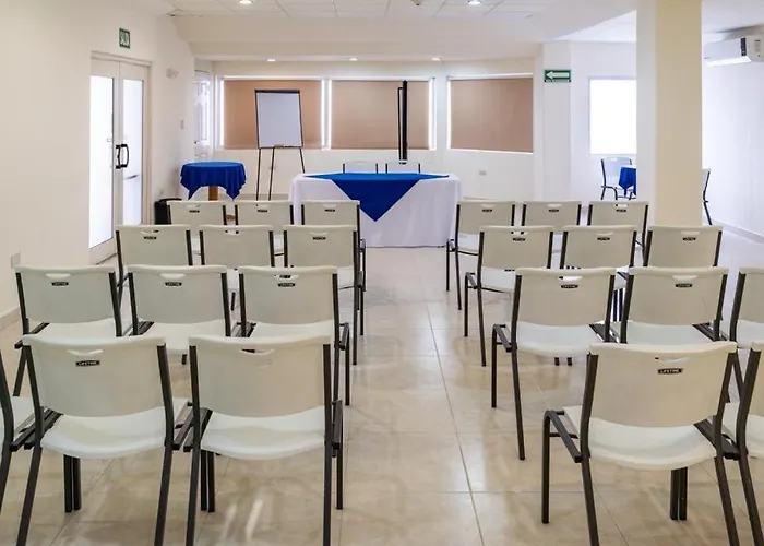 Hotel Plaza Del Sol