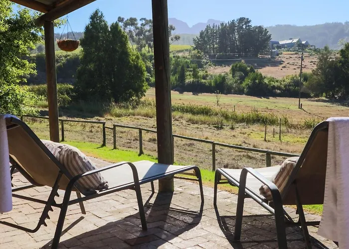 Zebra Cottage And Lodge