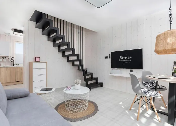 Bianco House Apartments