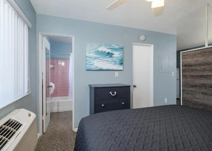 South Beach Inn - Cocoa Beach