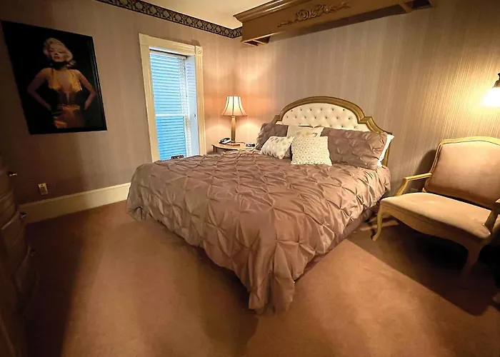 Celebrity Boutique Hotel