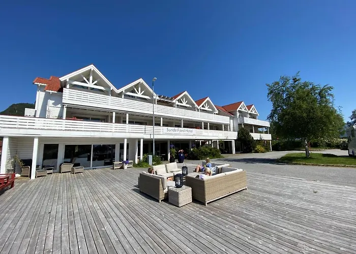 Sunde Fjord Hotel, Free And Easy Parking